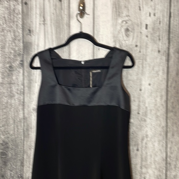 Mikane Sheath Square Neck Dress, Back Zip, sleeveless. - Picture 9 of 11